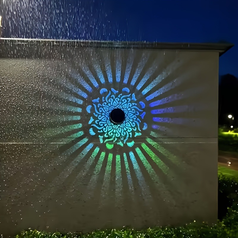 مصباح جداري شمسي LED بتصميم ما - مراجعة Smart Garden Lamp وسعره